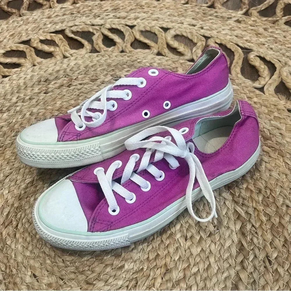 Converse pink/purple low tops 5.5